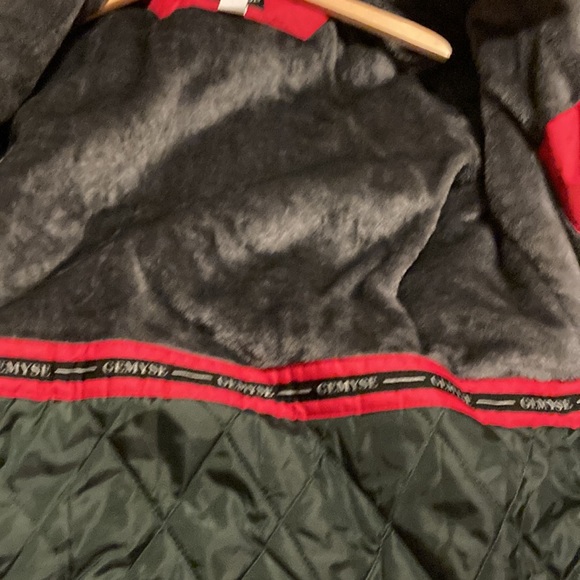 Mens M snow/Ski jacket with hood. Like new condition - Picture 4 of 6